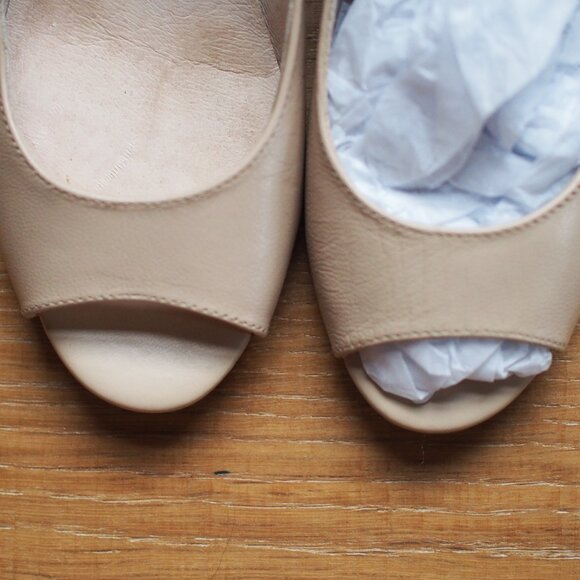 Le Château | Leather Tan Coloured Wedge Sandals - Picture 9 of 9